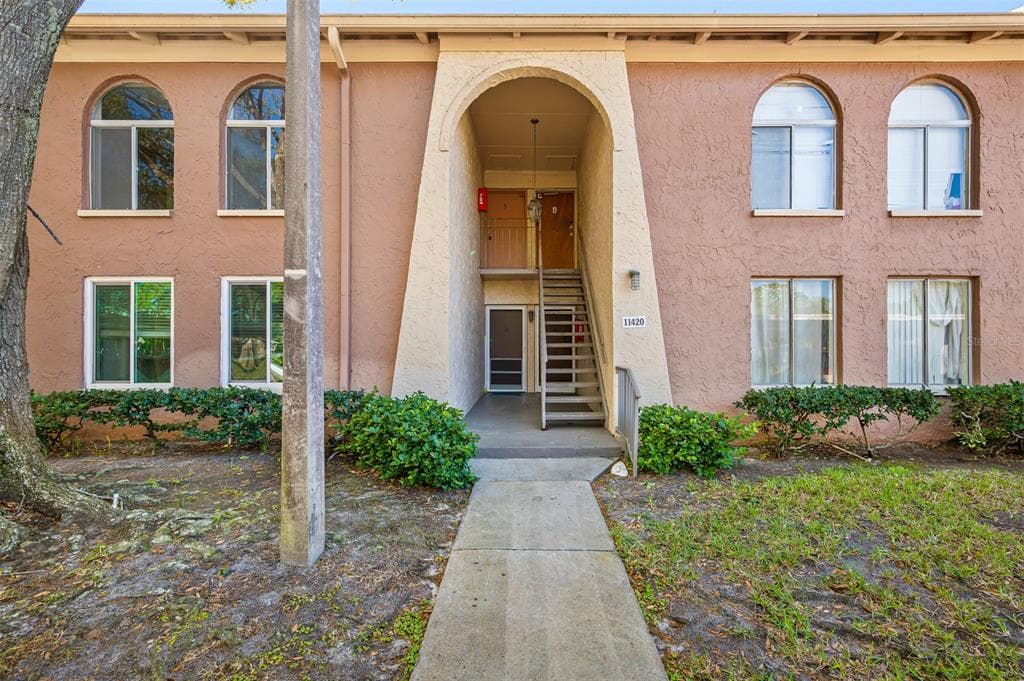 11420 2ND STREET N UNIT 3 ST PETERSBURG, FL 33716