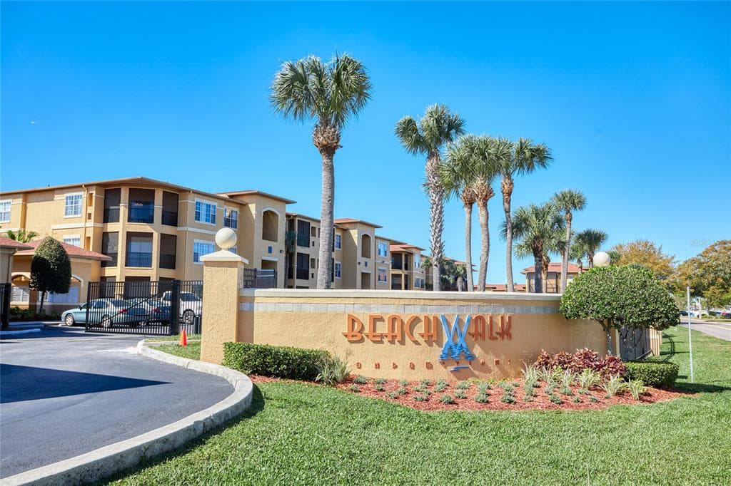 4333 BAYSIDE VILLAGE DRIVE UNIT 325 TAMPA, FL 33615