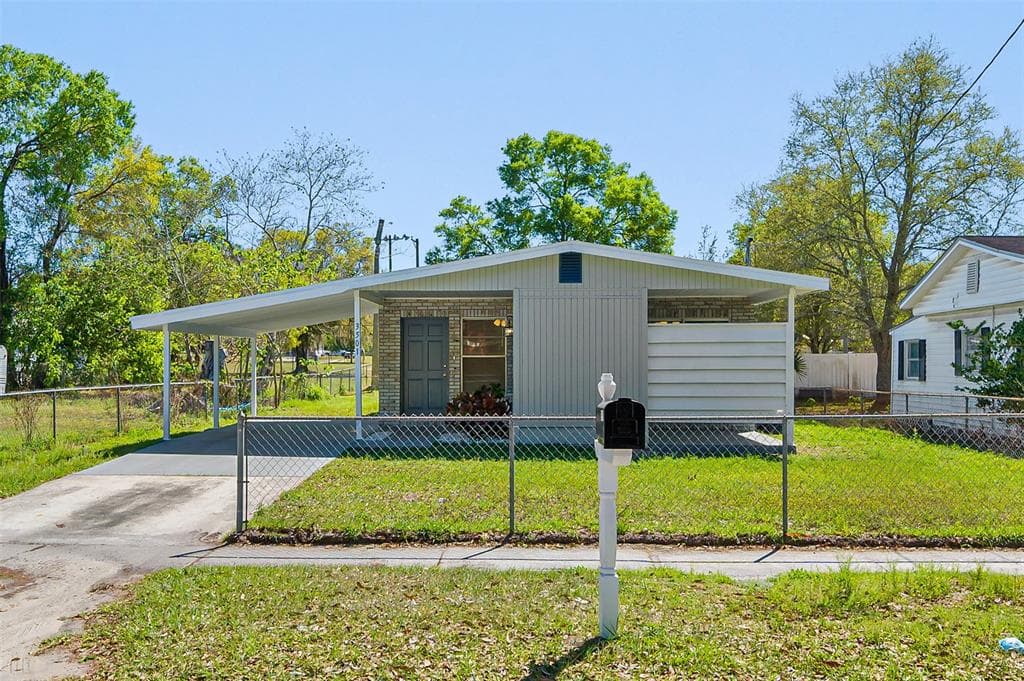 3501 E MCBERRY STREET TAMPA, FL 33610