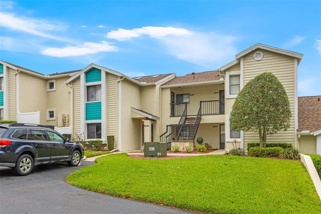 9438 NAKOMA WAY UNIT F WEEKI WACHEE, FL 34613