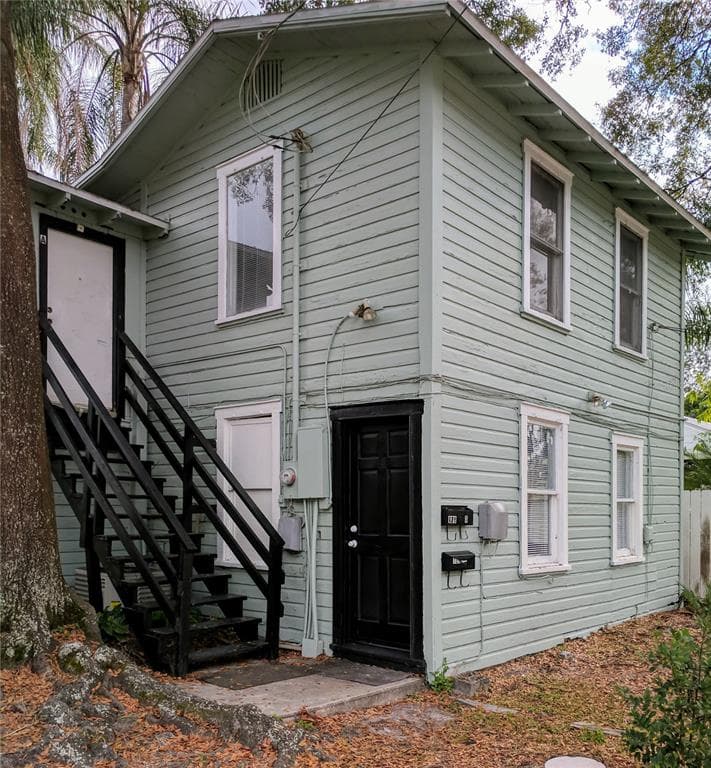 128 W NORTH STREET TAMPA, FL 33604