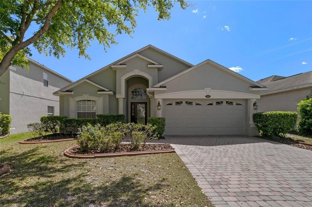 509 FAIRHAVEN DRIVE DAVENPORT, FL 33837