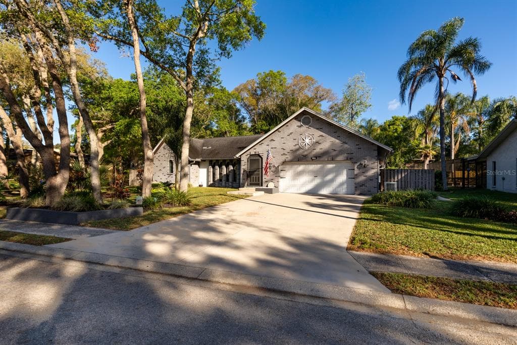 2853 LAKE VALENCIA BOULEVARD E PALM HARBOR, FL 34684