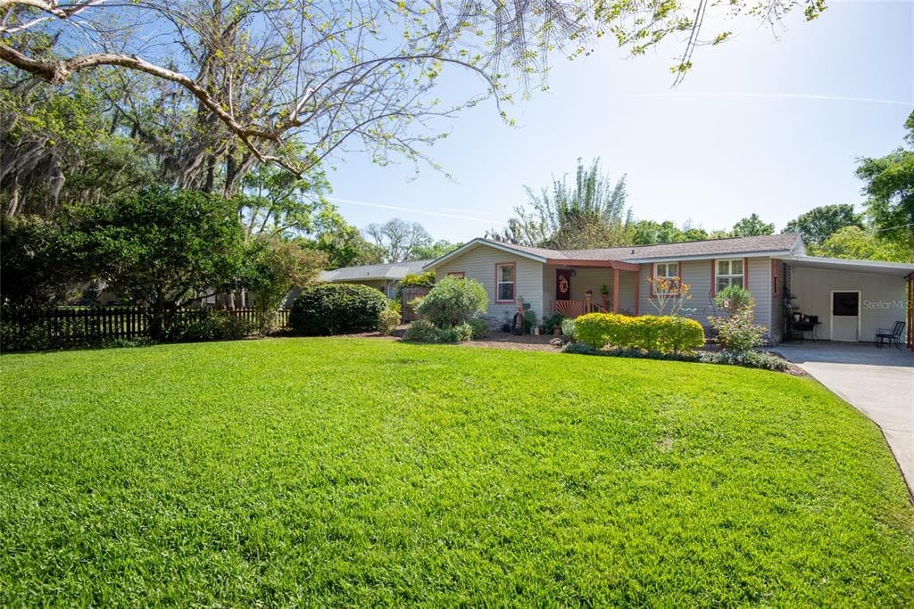 2618 WILSON CIRCLE LUTZ, FL 33548