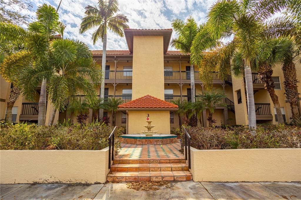 2400 FEATHER SOUND DRIVE UNIT 331 CLEARWATER, FL 33762