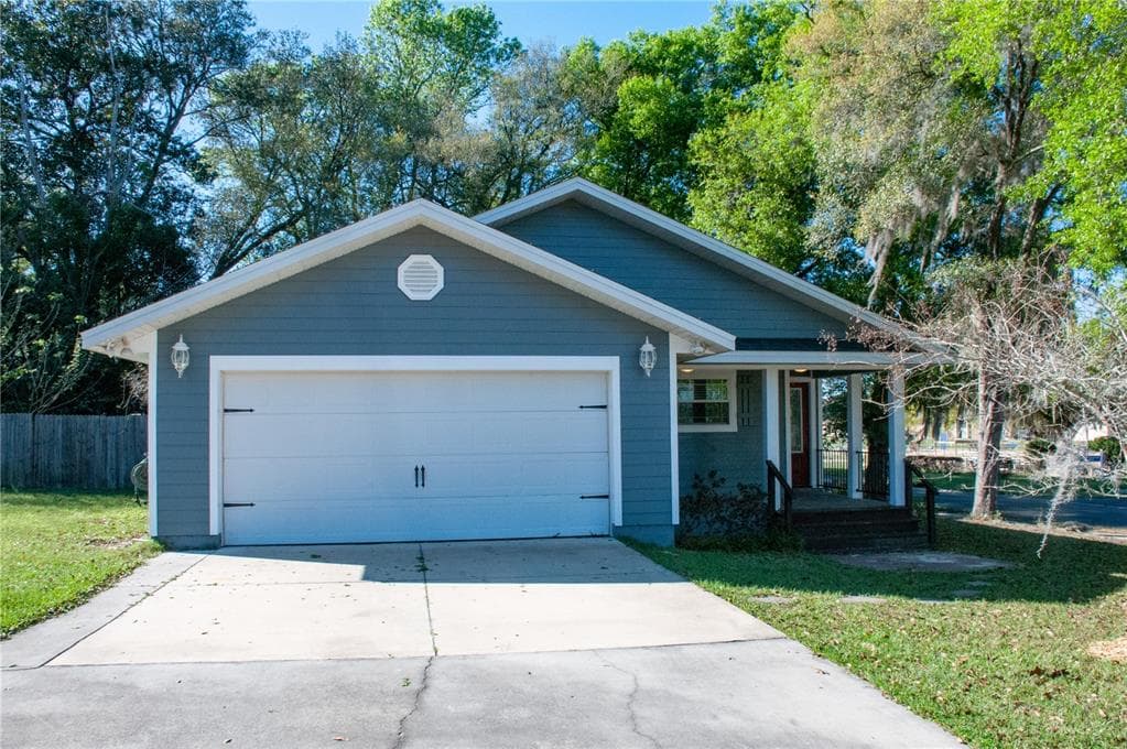 930 SW HIGHLAND AVENUE KEYSTONE HEIGHTS, FL 32656
