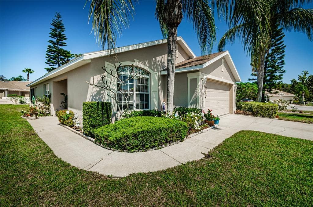 2523 GREY DOVE COURT HOLIDAY, FL 34691