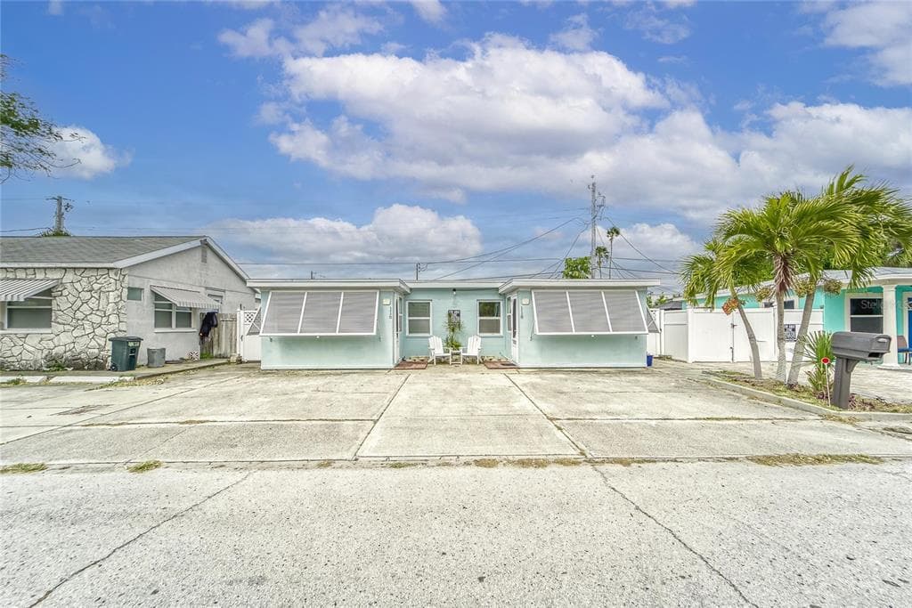 116 146TH AVENUE E MADEIRA BEACH, FL 33708