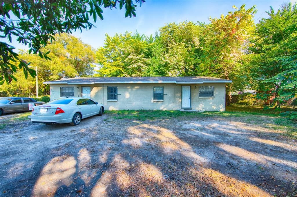 4011 N 38TH STREET TAMPA, FL 33610