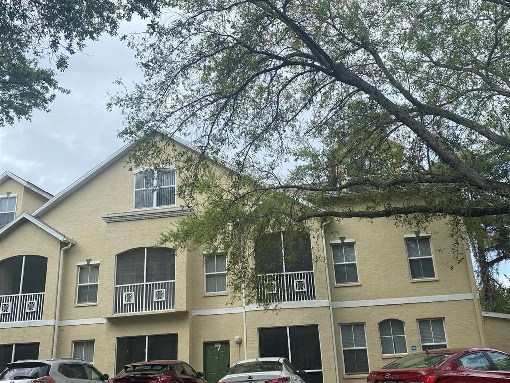 5035 SUNRIDGE PALMS DRIVE UNIT 101 TAMPA, FL 33617