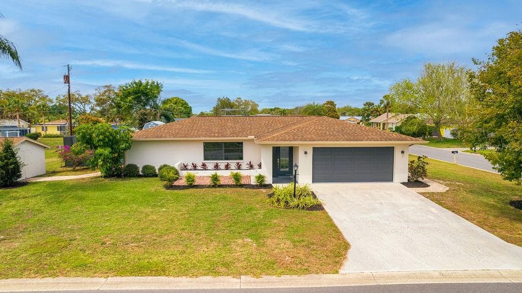 460 WHIPPOORWILL DRIVE VENICE, FL 34293