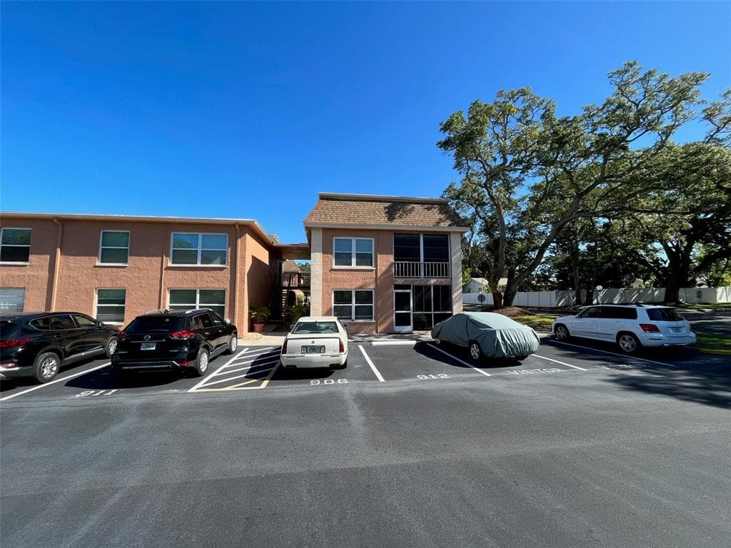 12760 INDIAN ROCKS ROAD UNIT 912