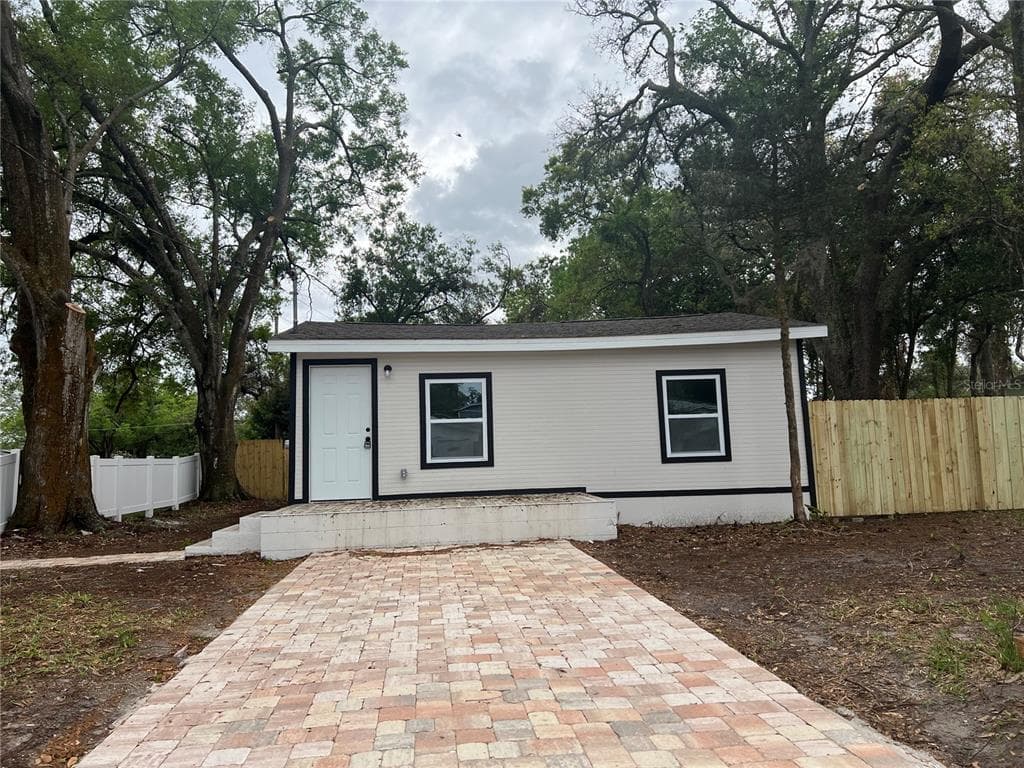 1913 POINSETTIA AVENUE E TAMPA, FL 33612