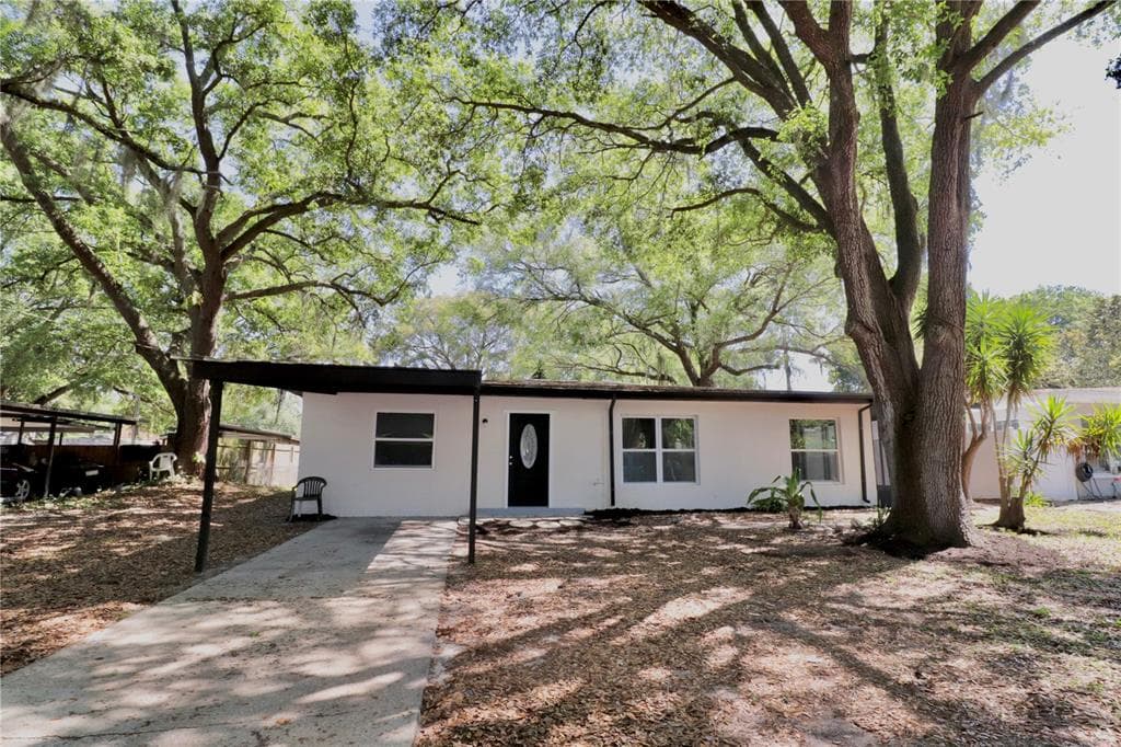 4023 MCLANE DRIVE TAMPA, FL 33610