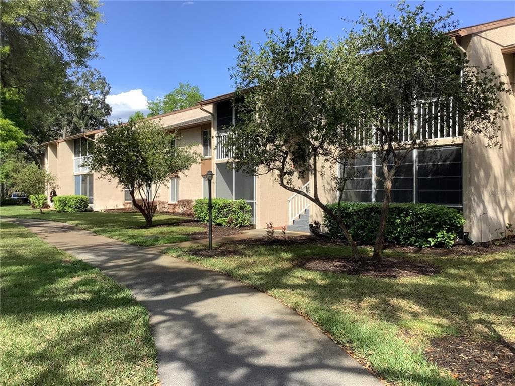 12119 SUNNY GLEN LANE UNIT E1 HUDSON, FL 34669