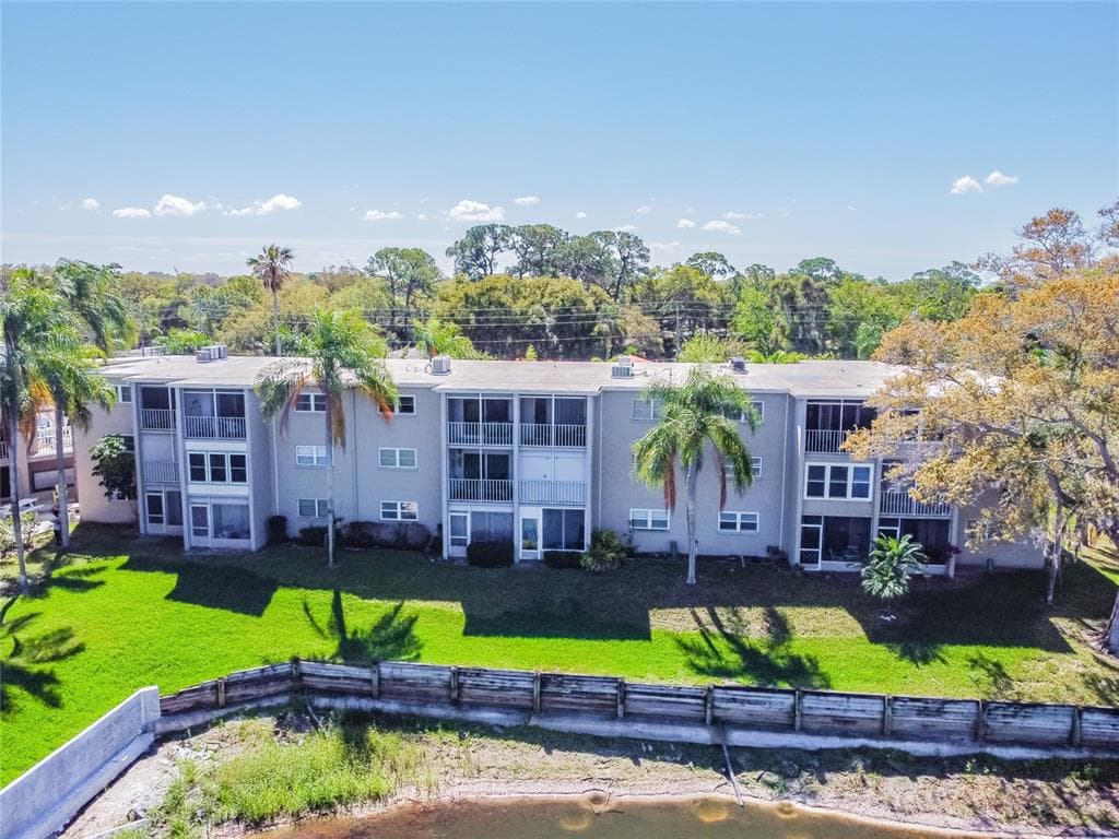 960 VIRGINIA STREET UNIT 106 DUNEDIN, FL 34698