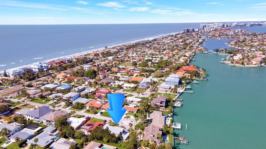 114 16TH STREET BELLEAIR BEACH, FL 33786