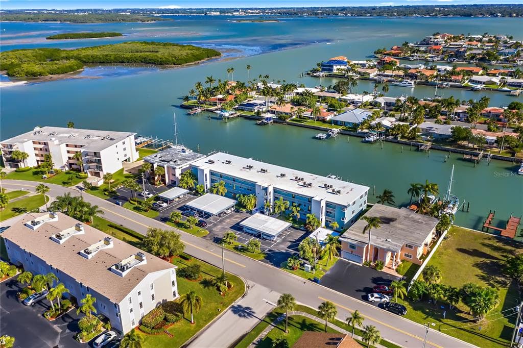 12405 3RD STREET E UNIT 103 TREASURE ISLAND, FL 33706