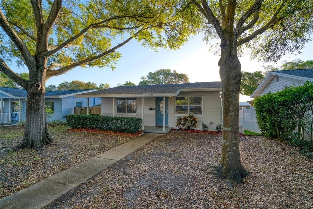 4221 DR MARTIN LUTHER KING JR STREET N ST PETERSBURG, FL 33703