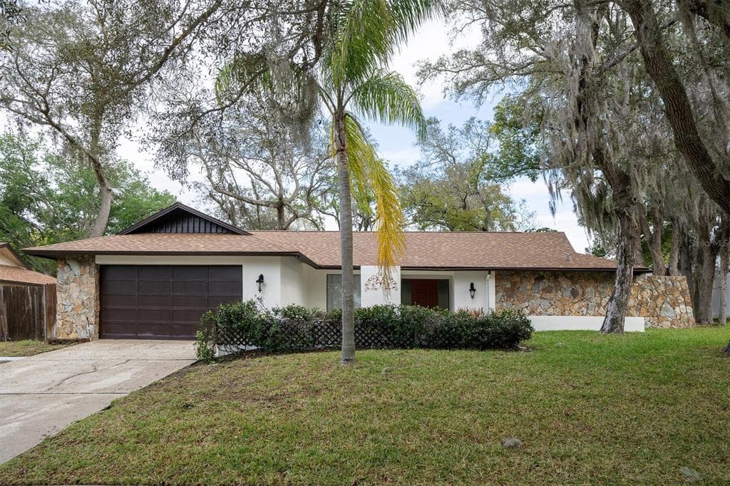 2021 SPANISH PINES DRIVE DUNEDIN, FL 34698