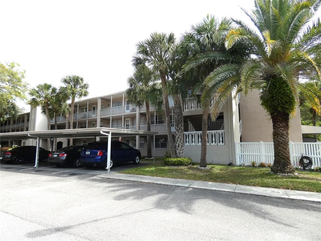 821 PATRICIA AVENUE UNIT 208 DUNEDIN, FL 34698