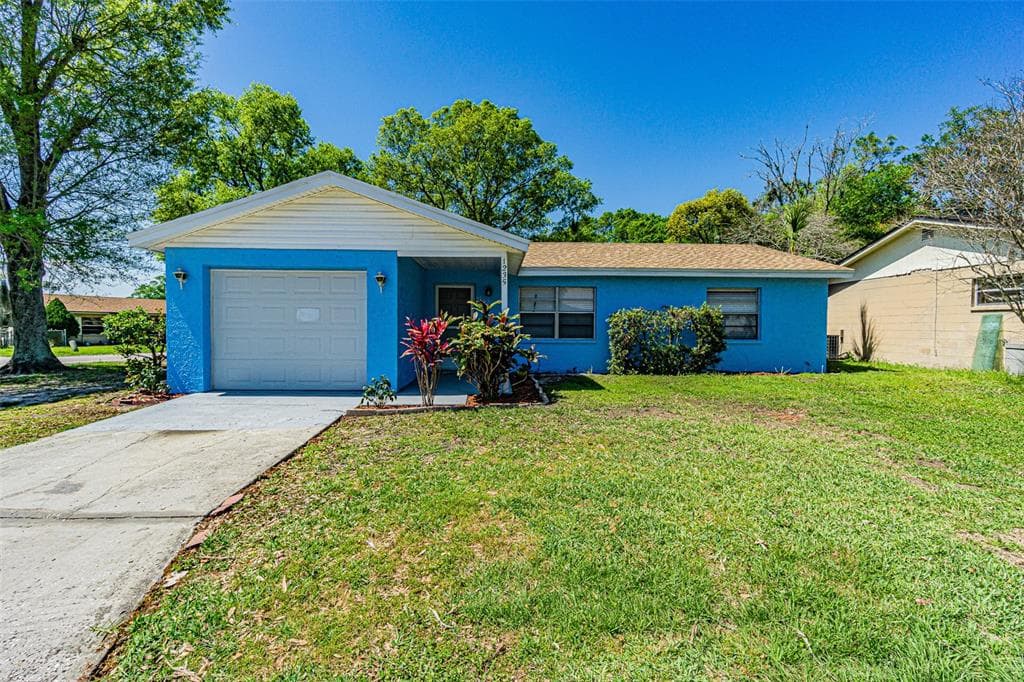 1235 WATERVIEW BOULEVARD W LAKELAND, FL 33801