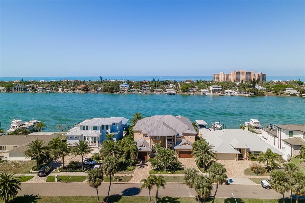 854 ISLAND WAY CLEARWATER, FL 33767