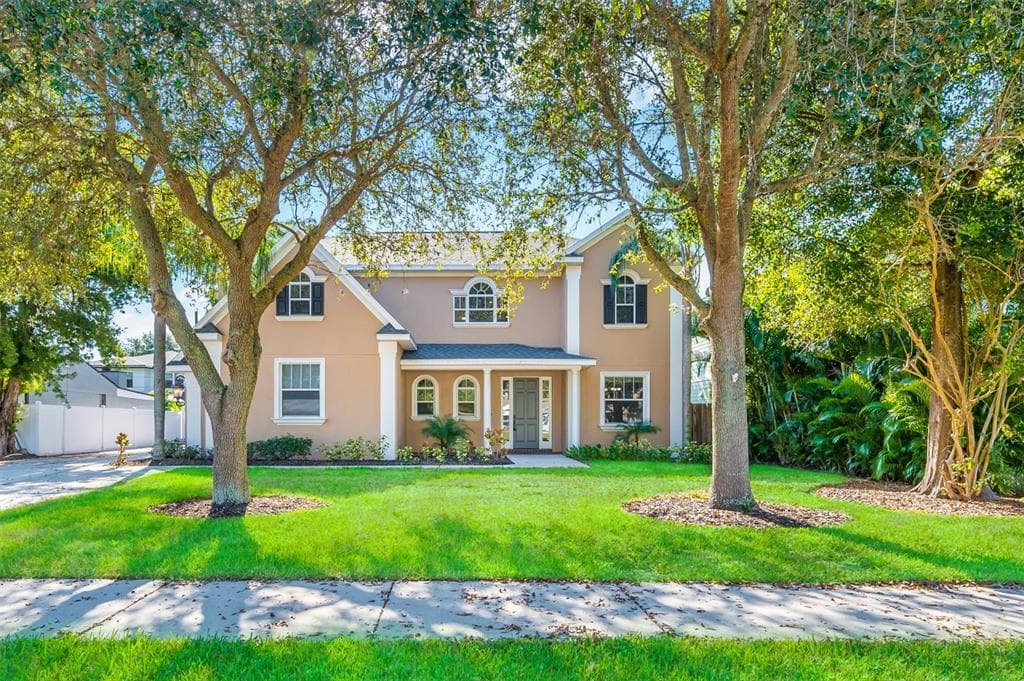 4010 W SWANN AVENUE TAMPA, FL 33609