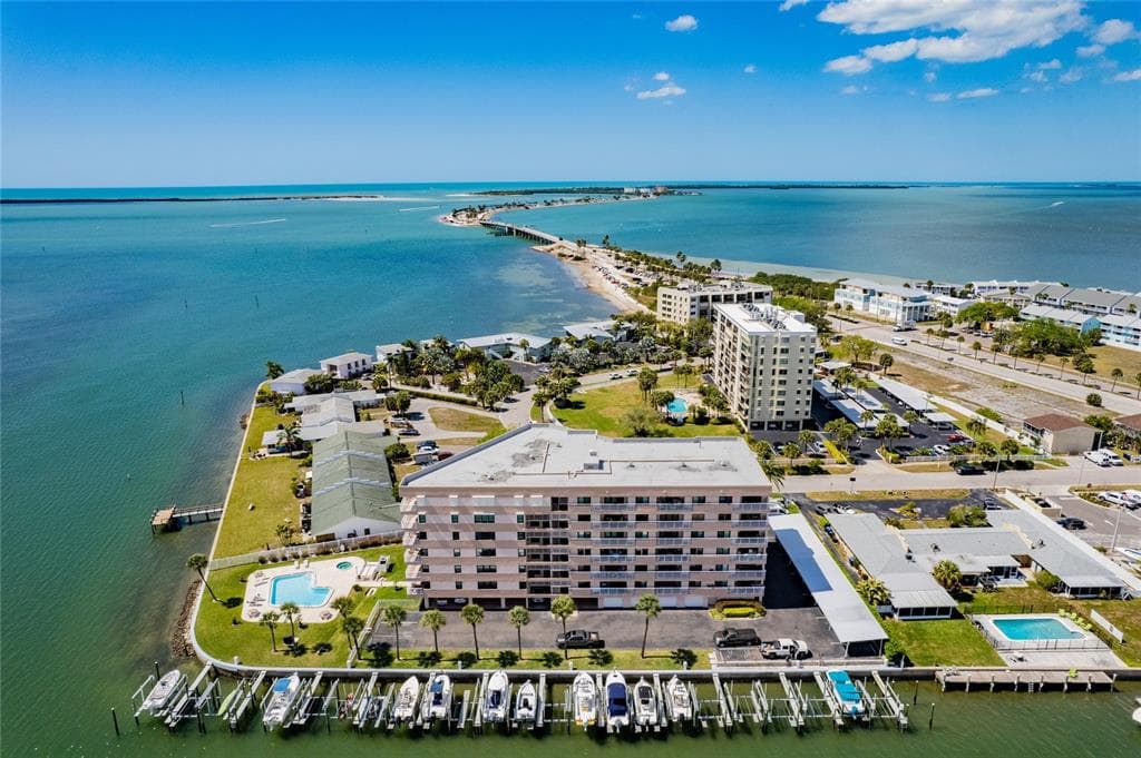 2539 GARY CIRCLE UNIT 601 DUNEDIN, FL 34698