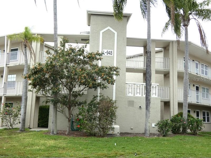 948 VIRGINIA STREET UNIT 306 DUNEDIN, FL 34698
