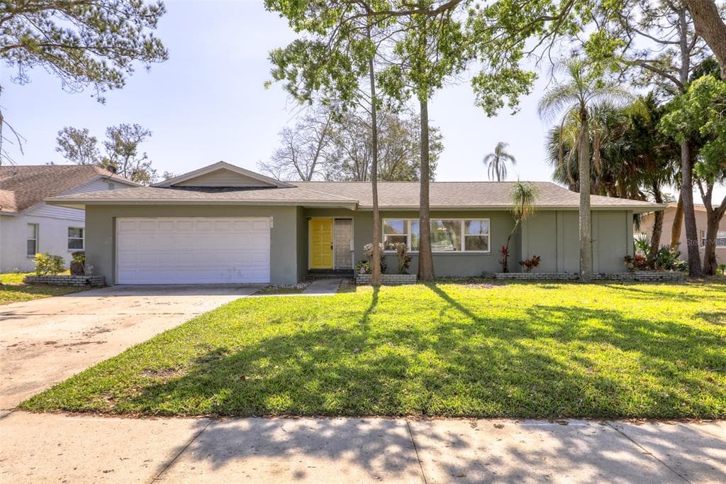 7211 AUGUSTA BOULEVARD SEMINOLE, FL 33777
