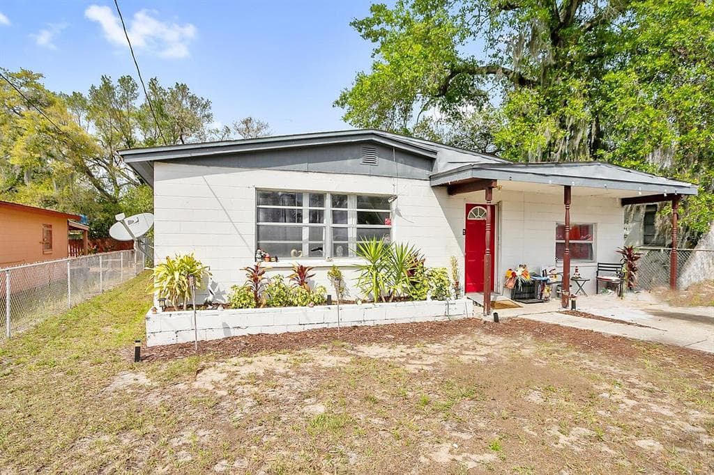3908 DELEUIL AVENUE