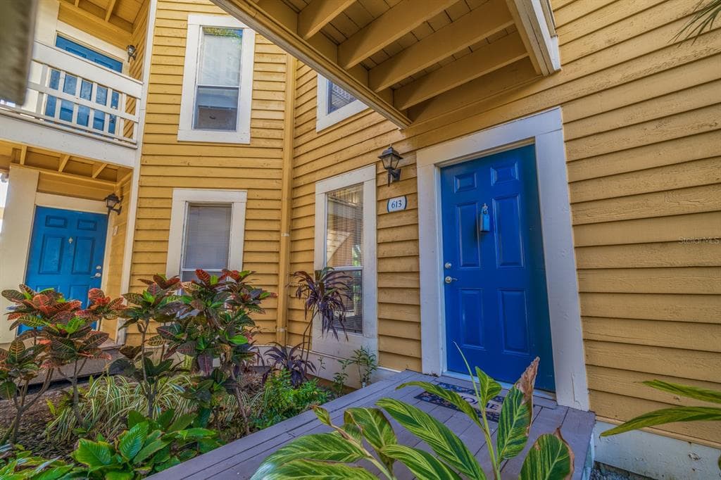 115 112TH AVENUE NE UNIT 613 ST PETERSBURG, FL 33716