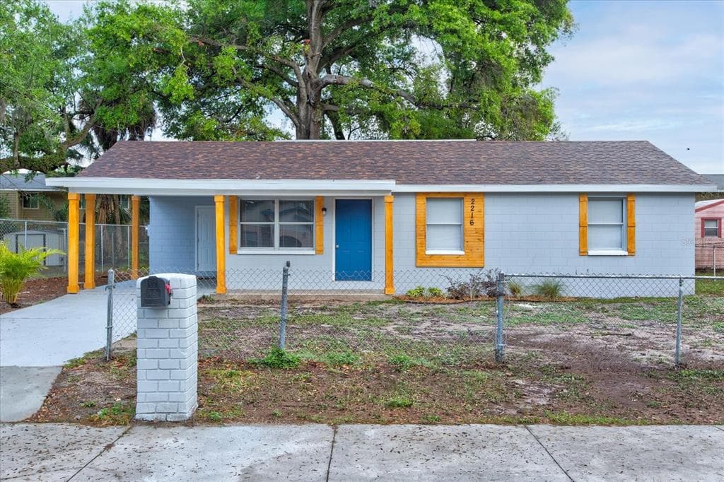 2216 E CAYUGA STREET TAMPA, FL 33610