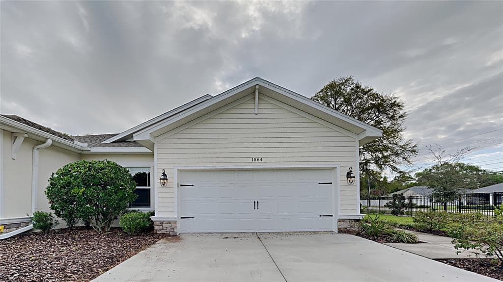 1564 HIGHLAND PARK DRIVE CLEARWATER, FL 33756