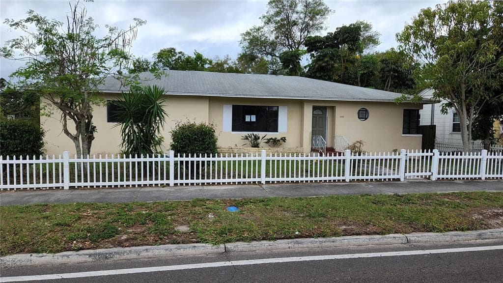 1639 DREW STREET CLEARWATER, FL 33755