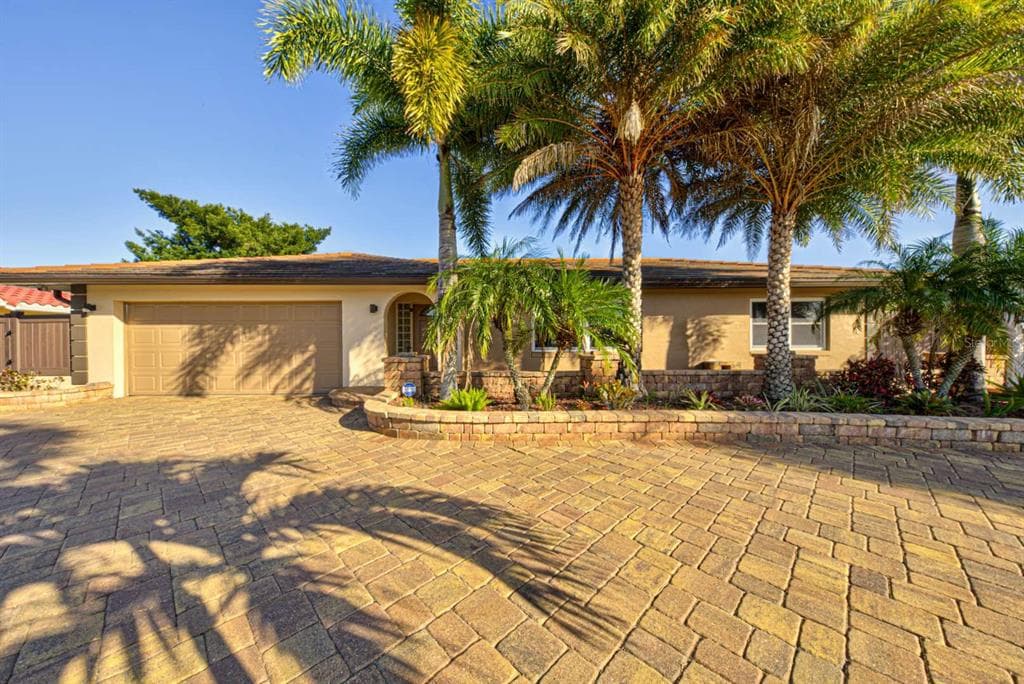 1370 SCORPIOUS COURT MERRITT ISLAND, FL 32953