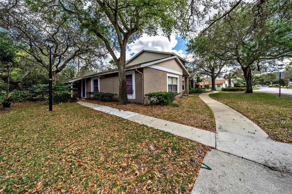 14608 PINE GLEN CIRCLE LUTZ, FL 33559