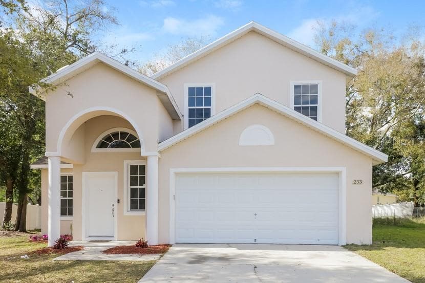 233 BLUFF PASS DRIVE EUSTIS, FL 32726