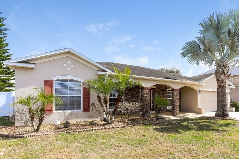 15 LAKE MCLEOD DRIVE EAGLE LAKE, FL 33839