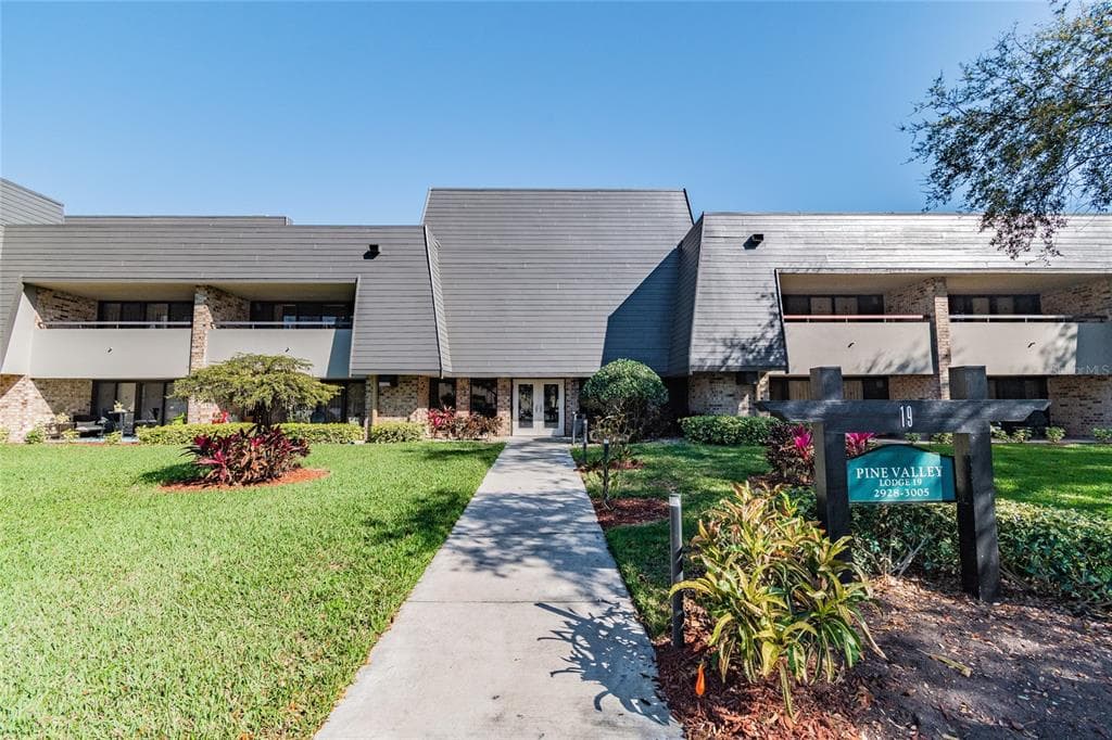 36750 US HIGHWAY 19 N UNIT 19-108 PALM HARBOR, FL 34684