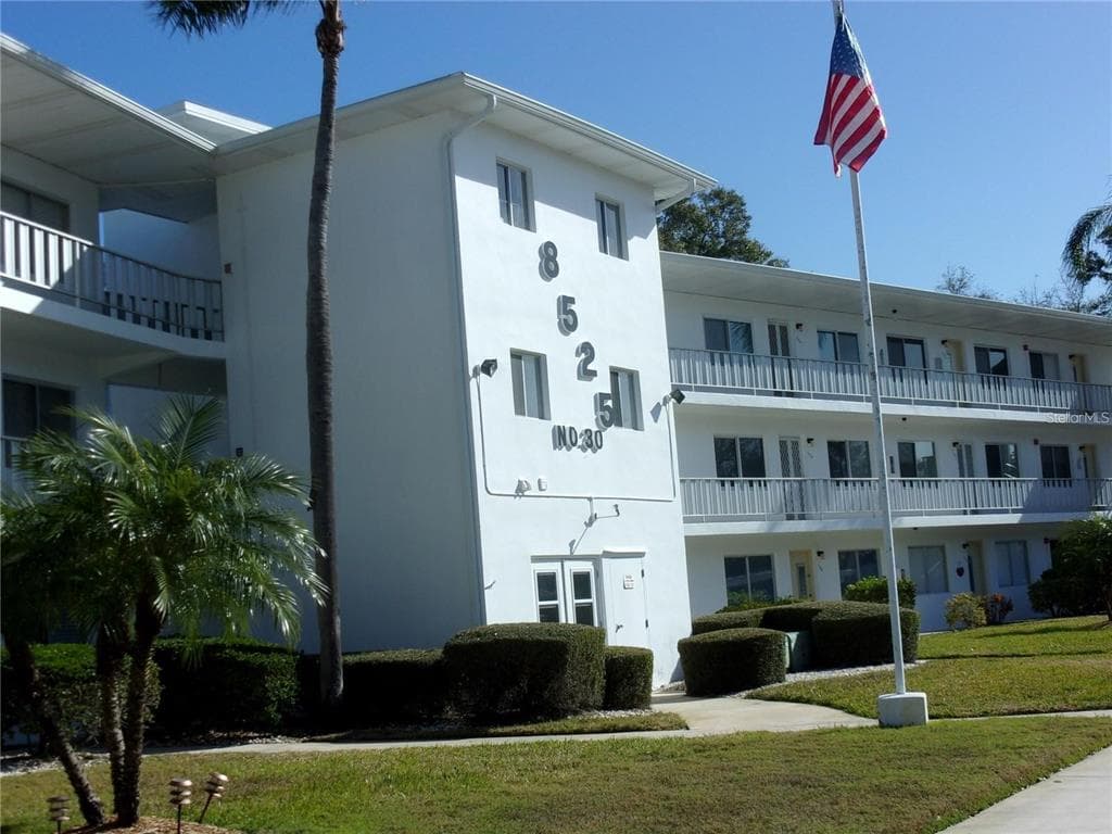8525 111TH STREET UNIT 308 SEMINOLE, FL 33772