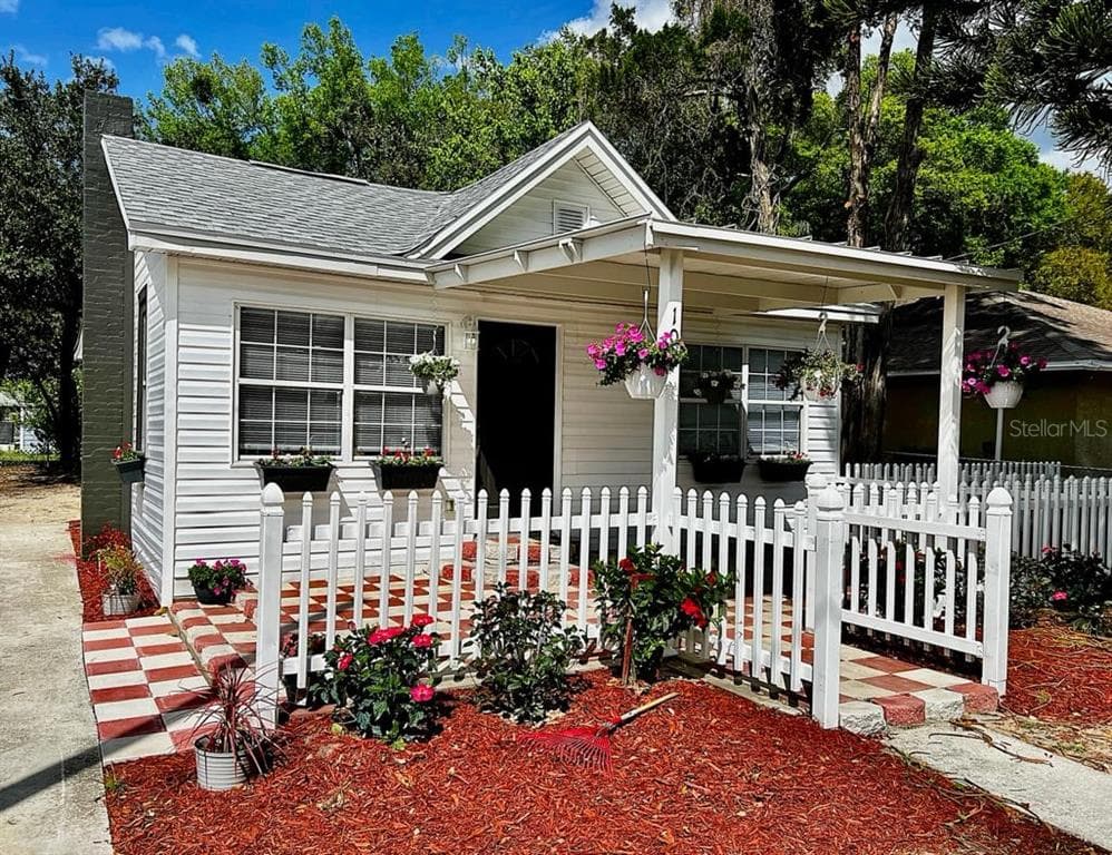 108 E 130TH AVENUE TAMPA, FL 33612