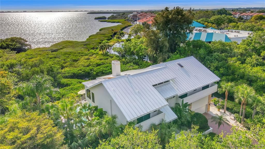4007 BAYSIDE DRIVE BRADENTON, FL 34210