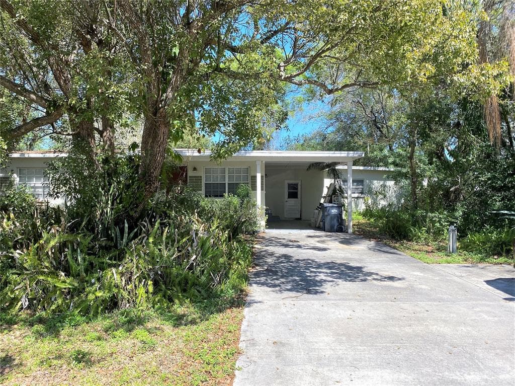 2539 KRUEGER LANE TAMPA, FL 33618