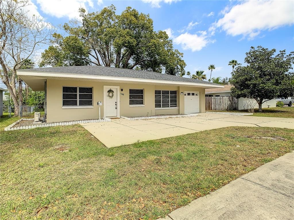1748 BAYSHORE BOULEVARD DUNEDIN, FL 34698