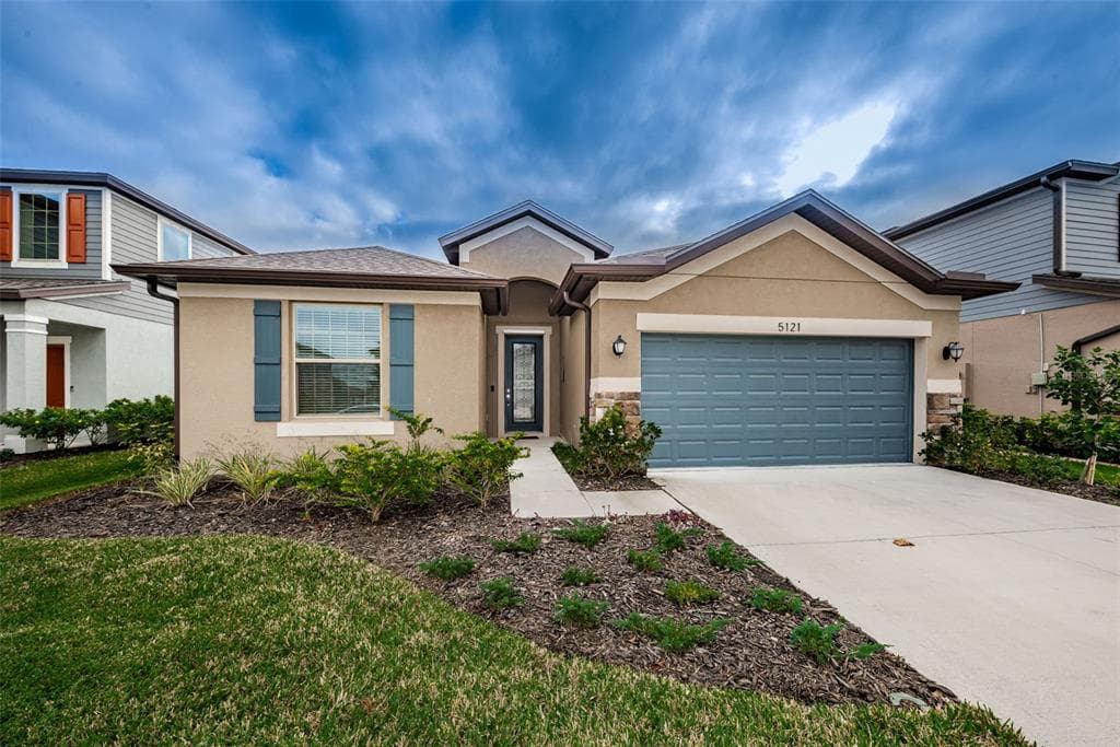 5121 LEVANA STREET PALMETTO, FL 34221