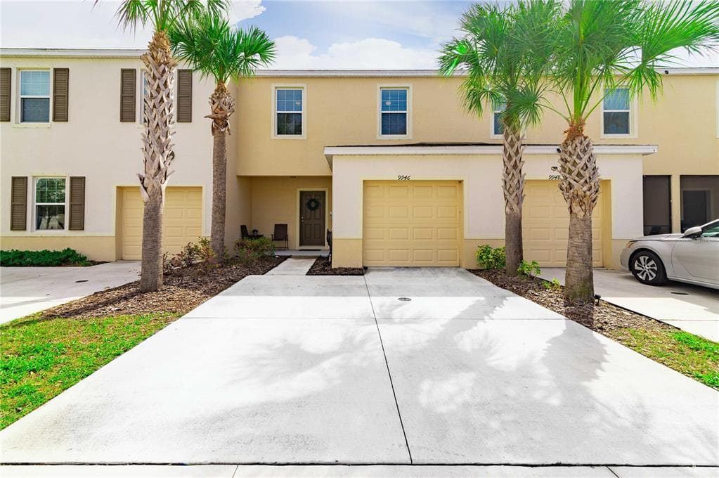 9946 HOUND CHASE DRIVE