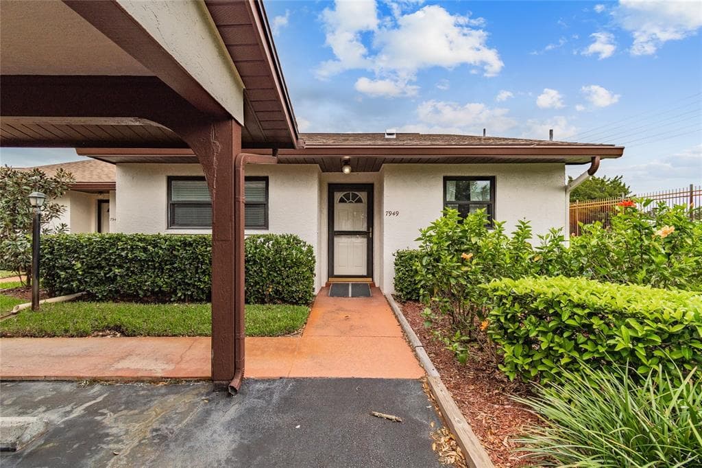 7949 RADCLIFFE CIRCLE PORT RICHEY, FL 34668