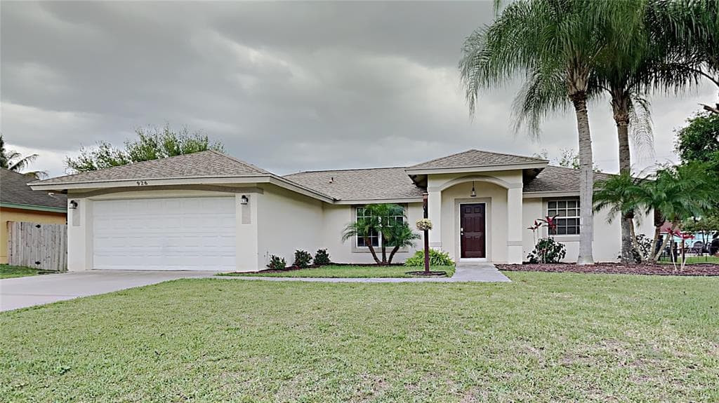 926 SW GWENDOLEN TERRACE PORT SAINT LUCIE, FL 34953